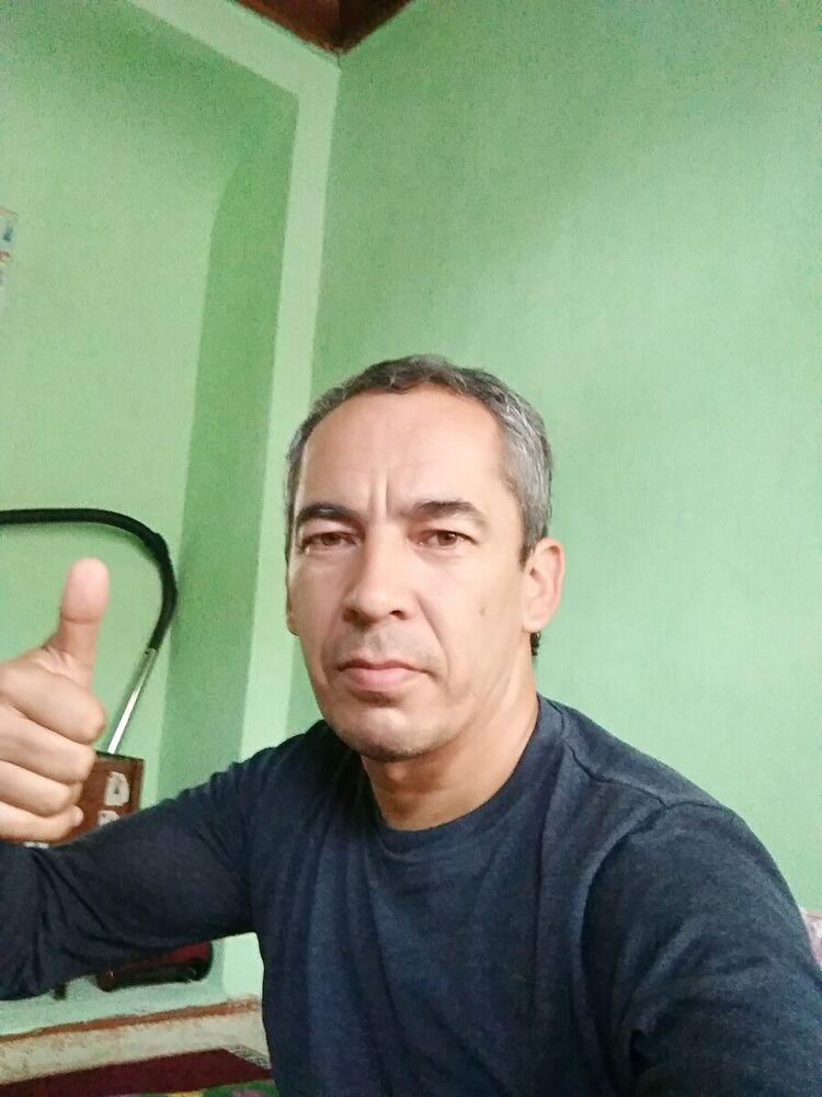  21299265  Ali, 47 ,    