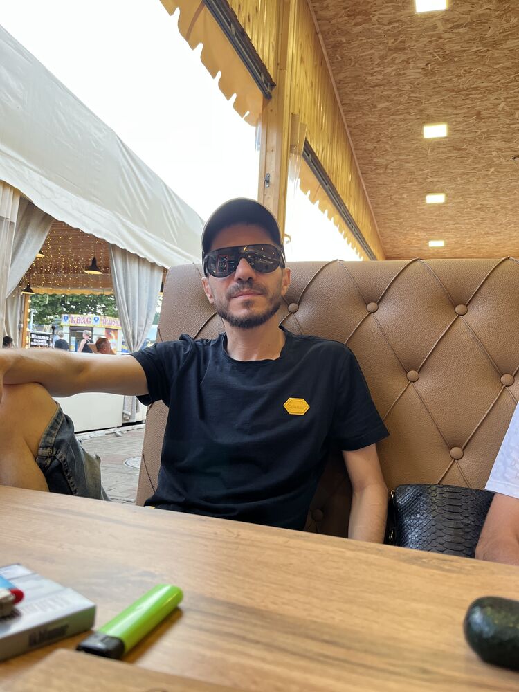 ���� 38240835 ������� Hrach, 33 ����, ���� ���������� � �������