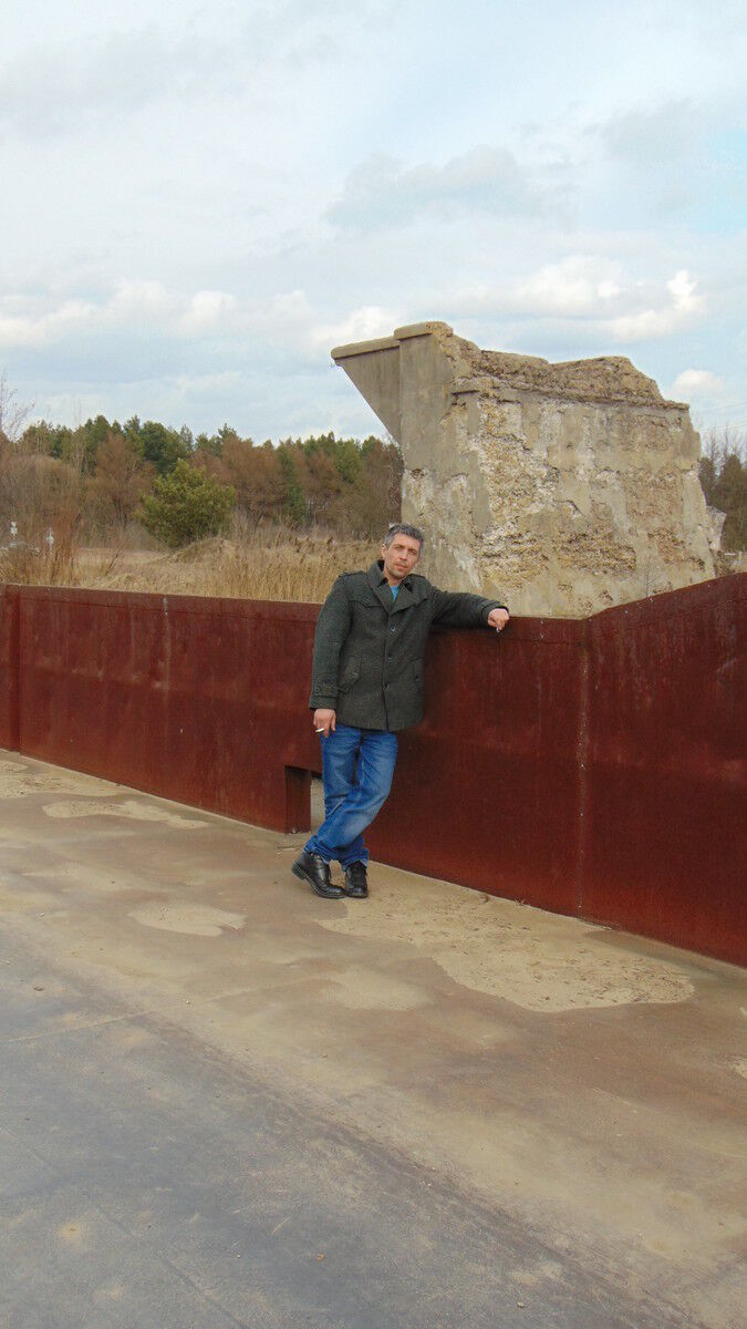  15891195  Dima, 47 ,    