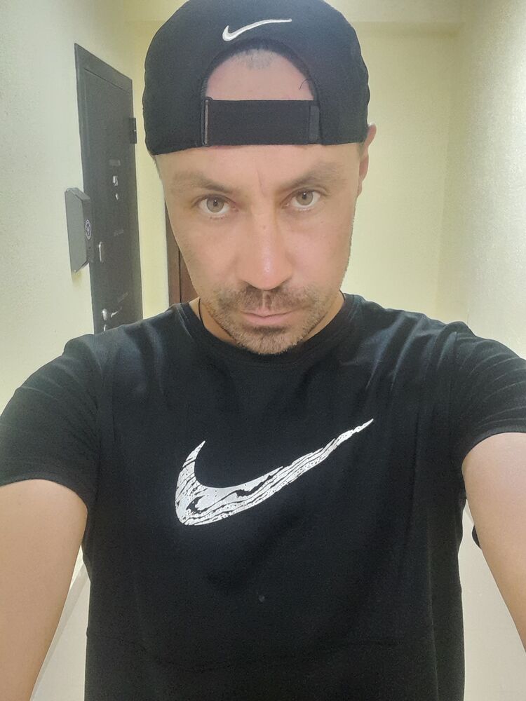  54132815  Alexander, 38 ,    