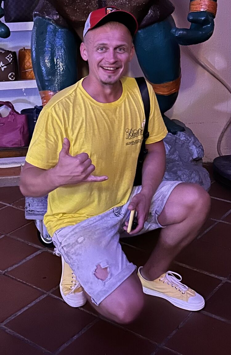  37718065  , 35 ,    