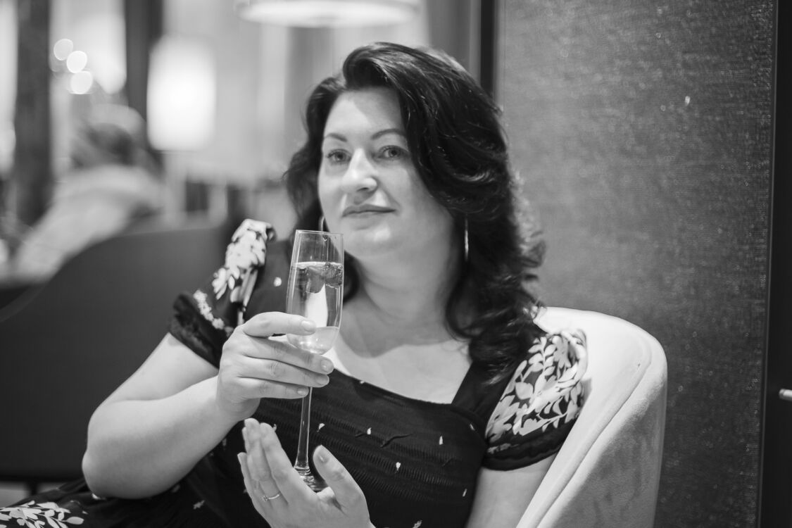  52726255  , 46 ,    -