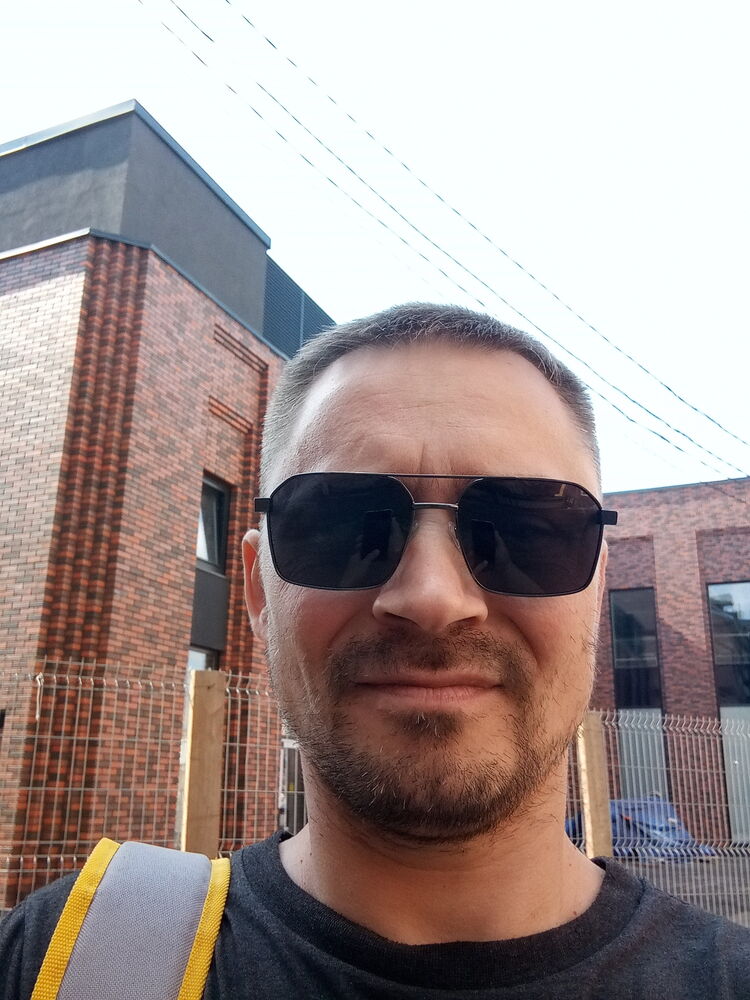  46048915  , 40 ,    