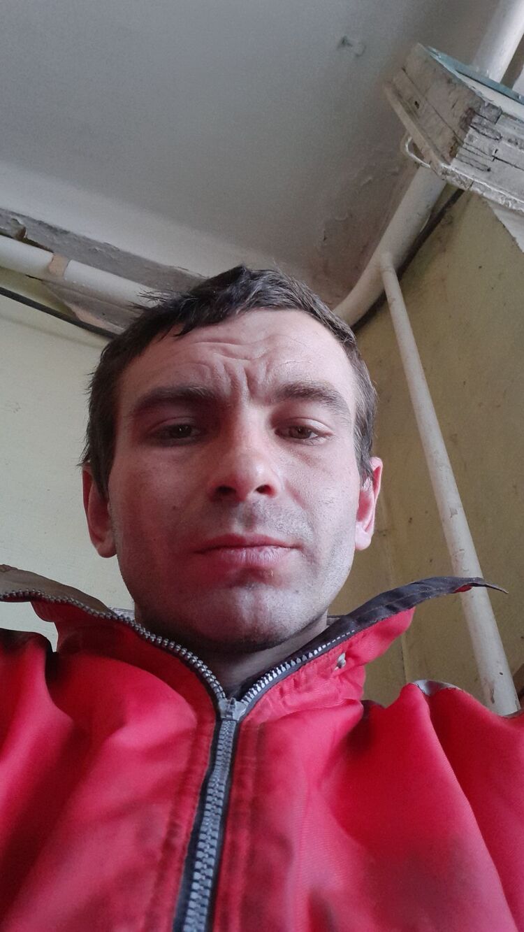  41061865  , 33 ,    