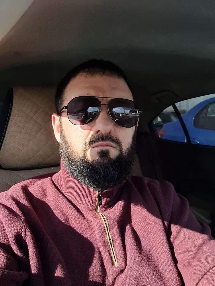  ,   Ali, 41 ,   ,   