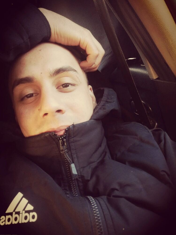  54290645  Arti, 23 ,    