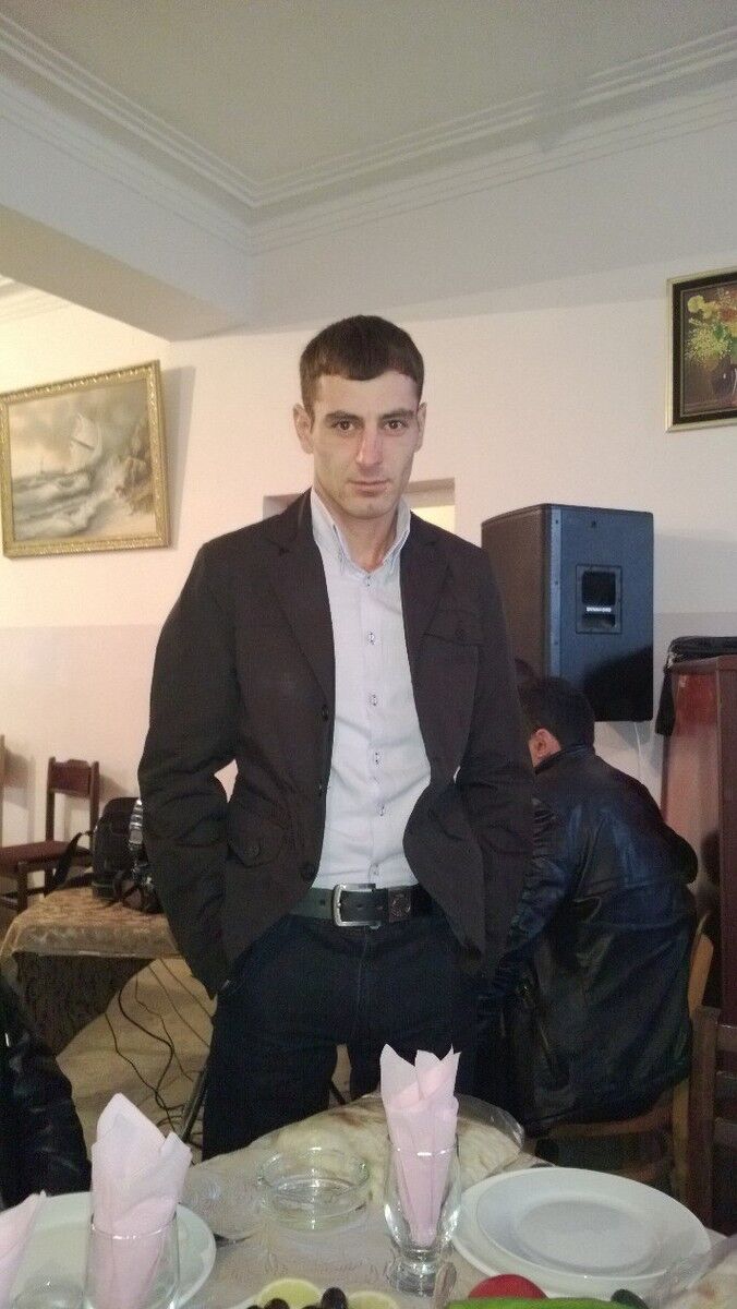  15808395  Hovo, 36 ,    -