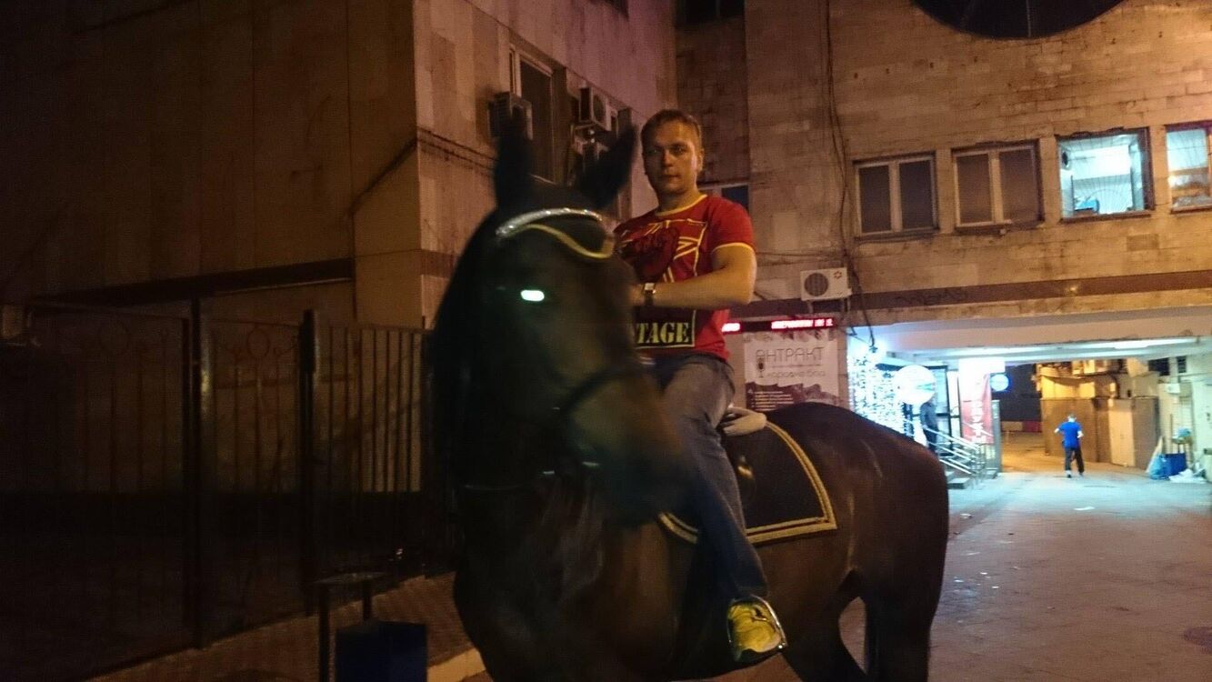  ,   Mikemolot, 44 ,   ,   