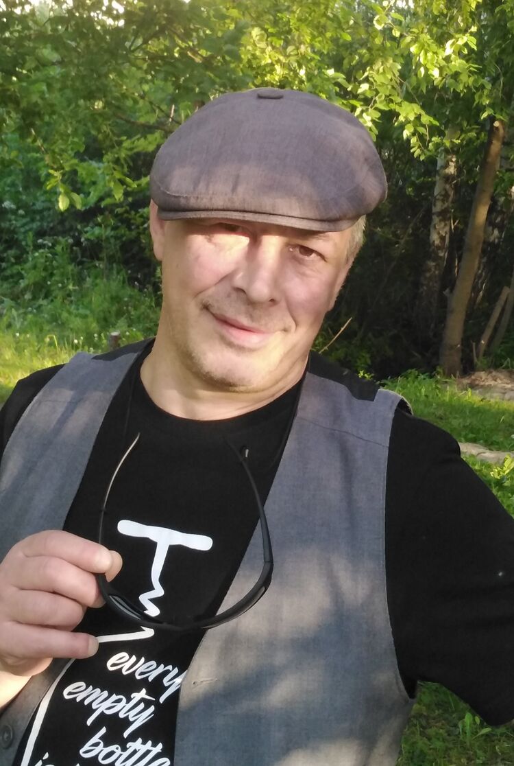  52601245  Slavik, 57 ,    