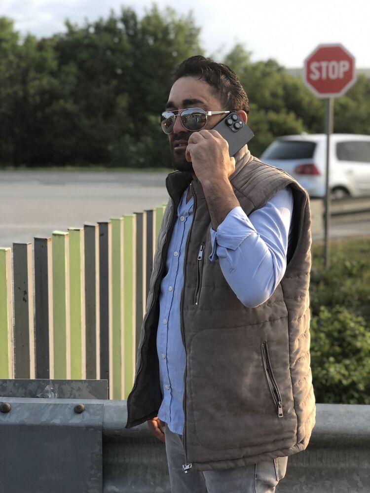  35611585  Semih can, 37 ,    Budva