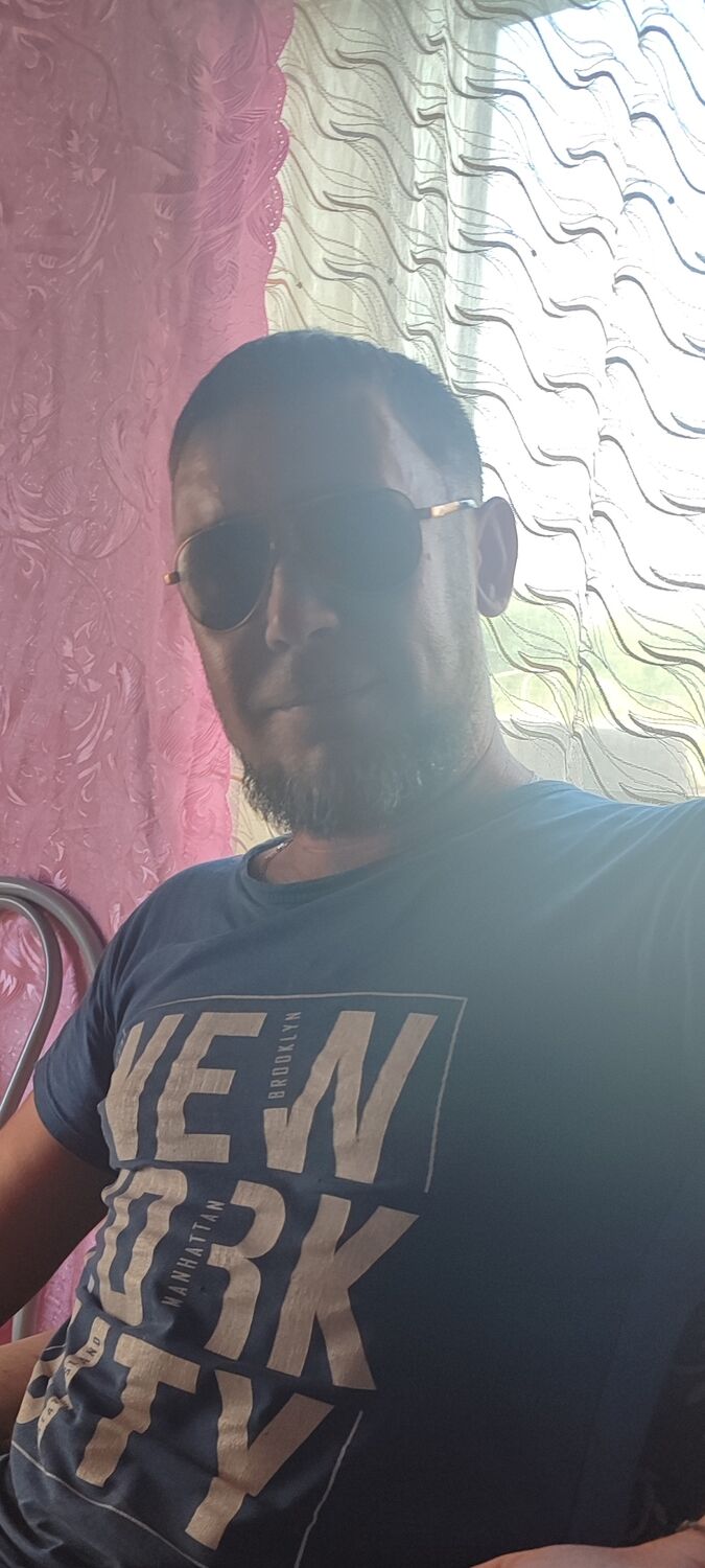  44394265  , 37 ,    