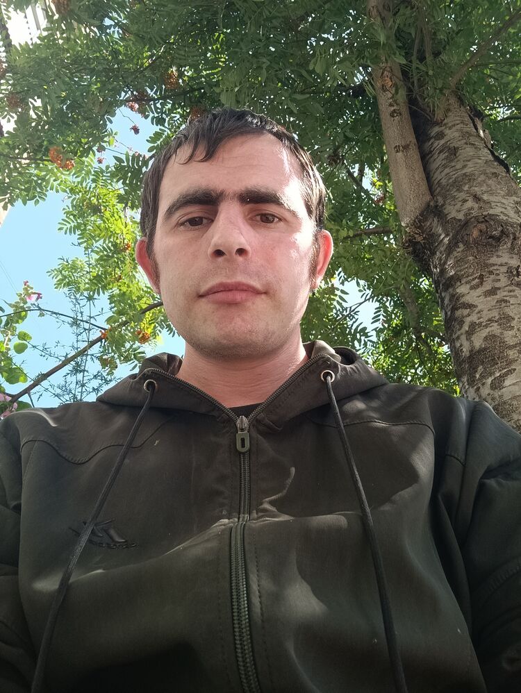  52888245  , 33 ,    