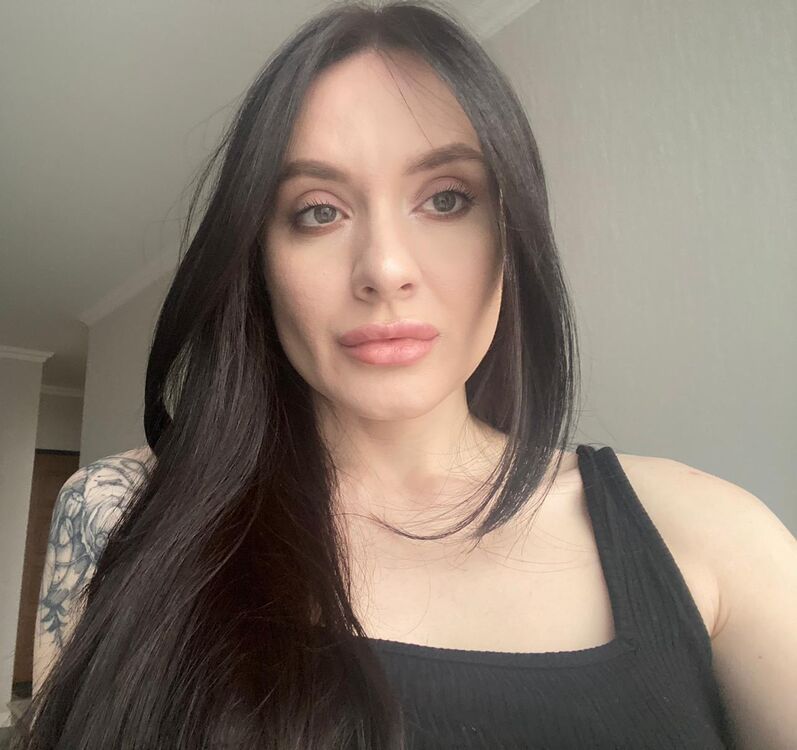  37001975  , 22 ,    -