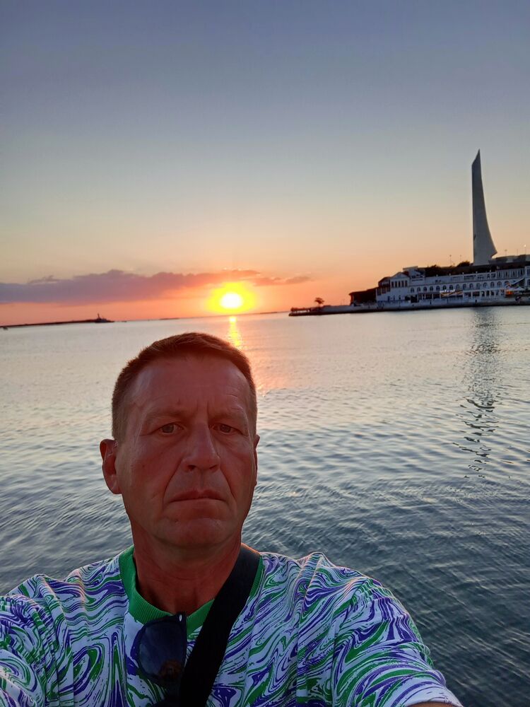  ,   Eidyard, 51 ,   ,   