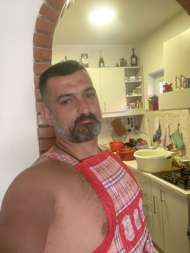  Zemun,   , 42 ,   ,   , c 