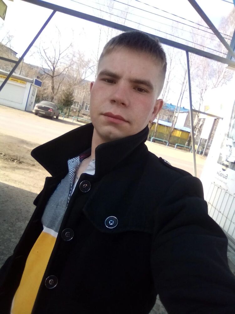  30118195  Vladislav, 26 ,    