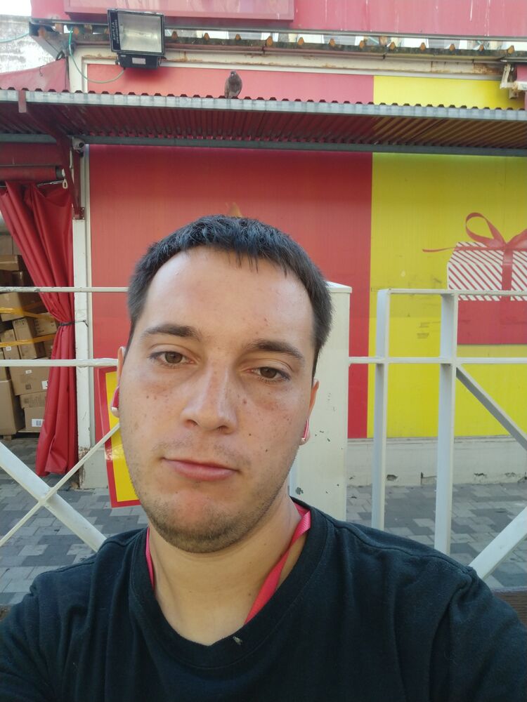 36657945  Alex, 30 ,    