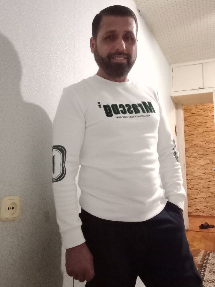  54489965  Zafar, 45 ,    