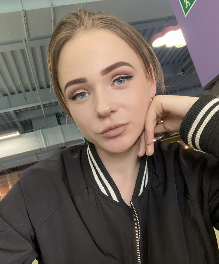  52084755  , 24 ,    -