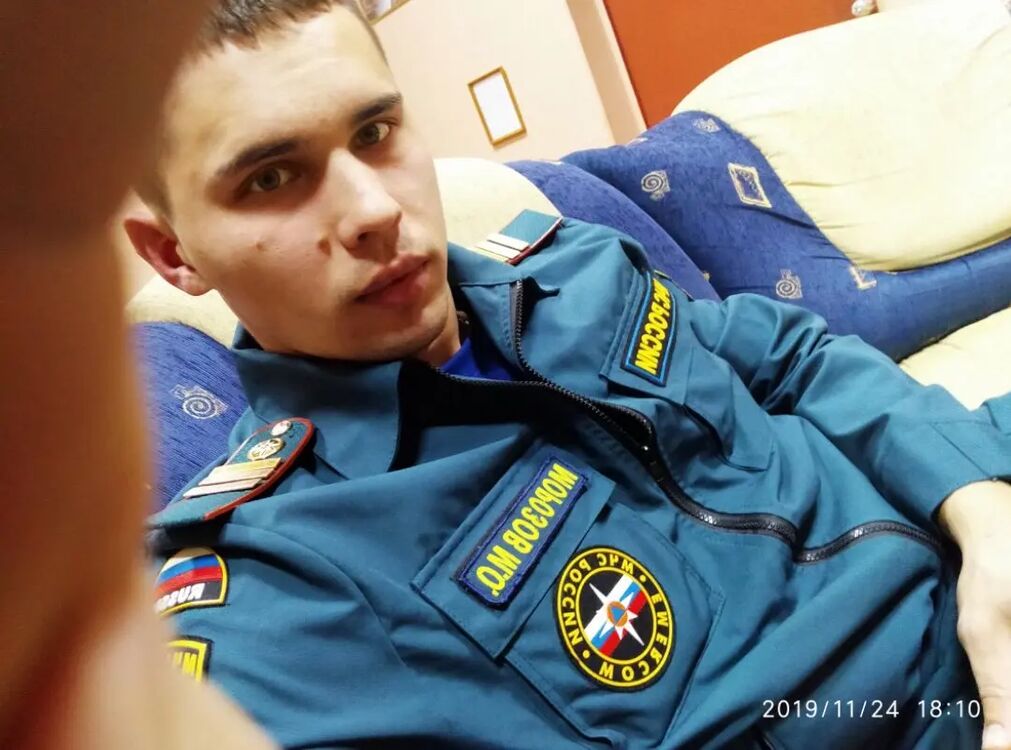  49693345  , 30 ,    