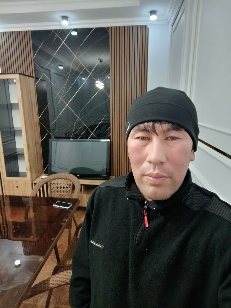  48636085  Erbolat, 40 ,    