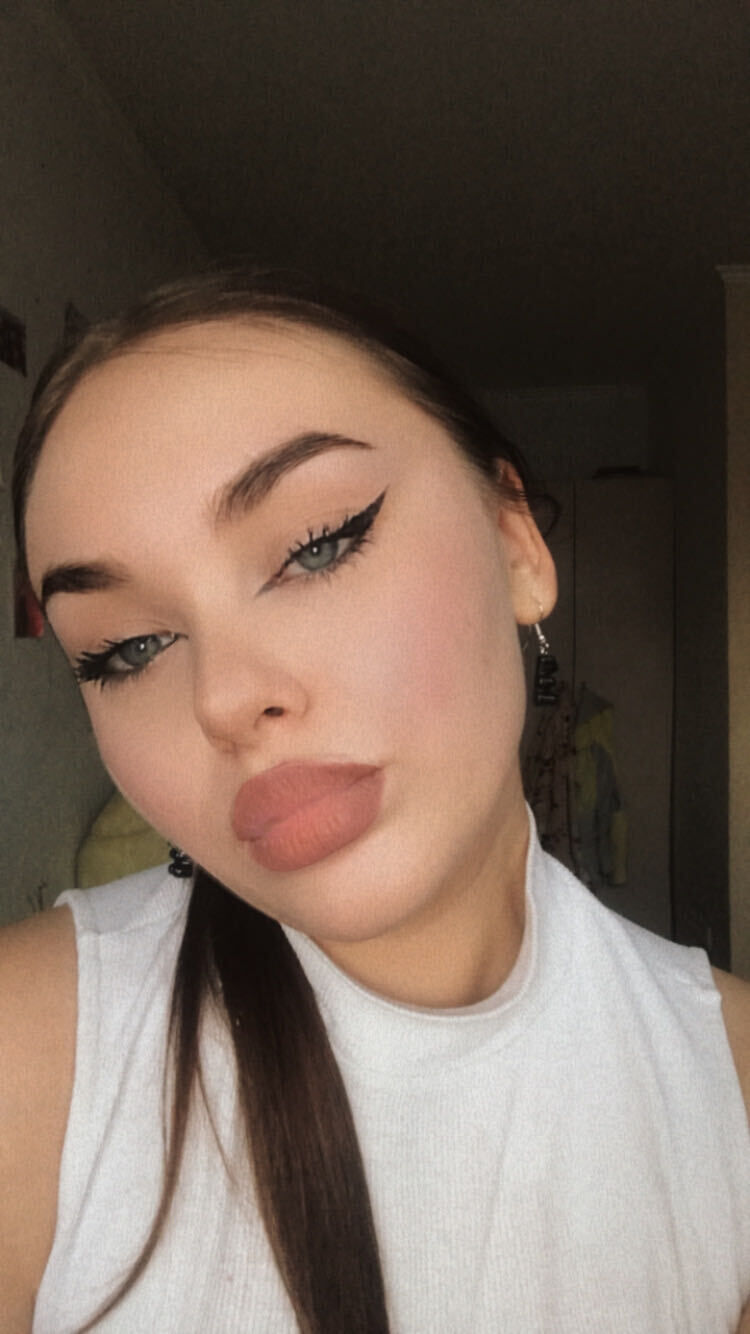  ,   Anastasia, 20 ,     , c , 