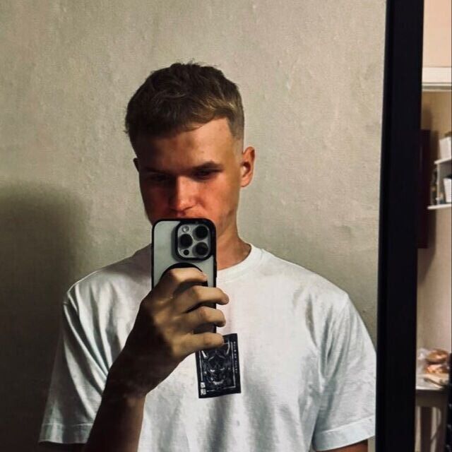  52818495  , 18 ,    