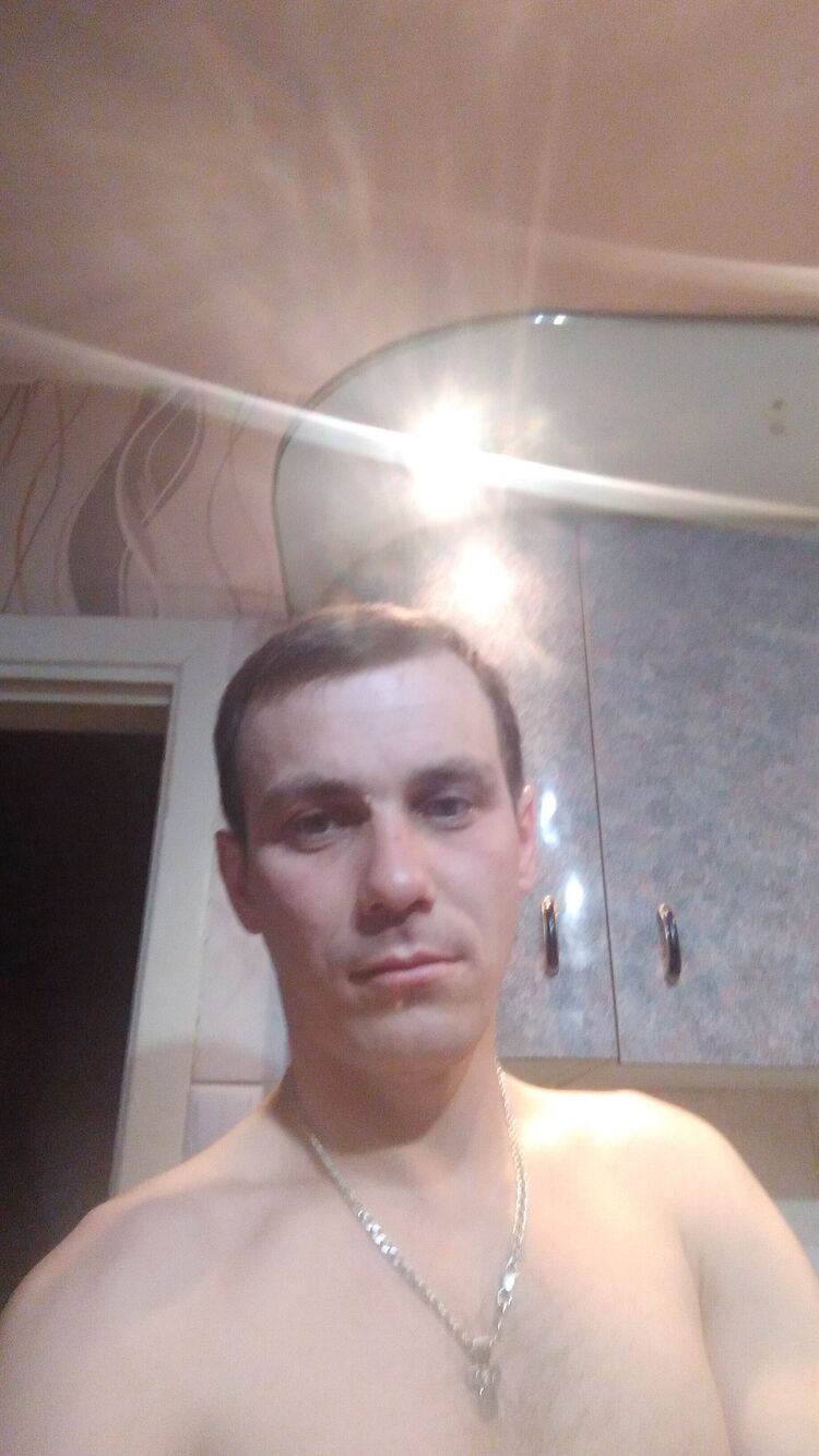  --,   Maxim, 39 ,   ,   