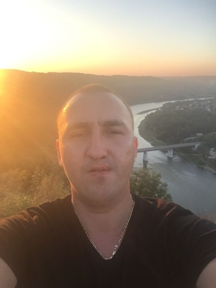  ,   Urik, 34 ,   ,   , c 