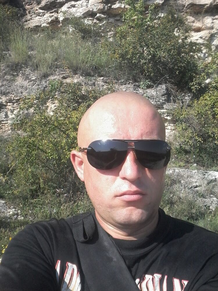  ,   Djorj, 38 ,   ,   , c , 