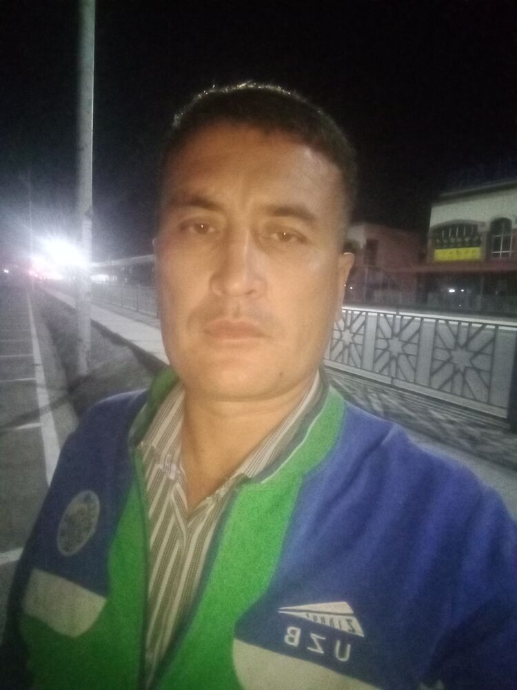  41527745  Gulyam, 44 ,    