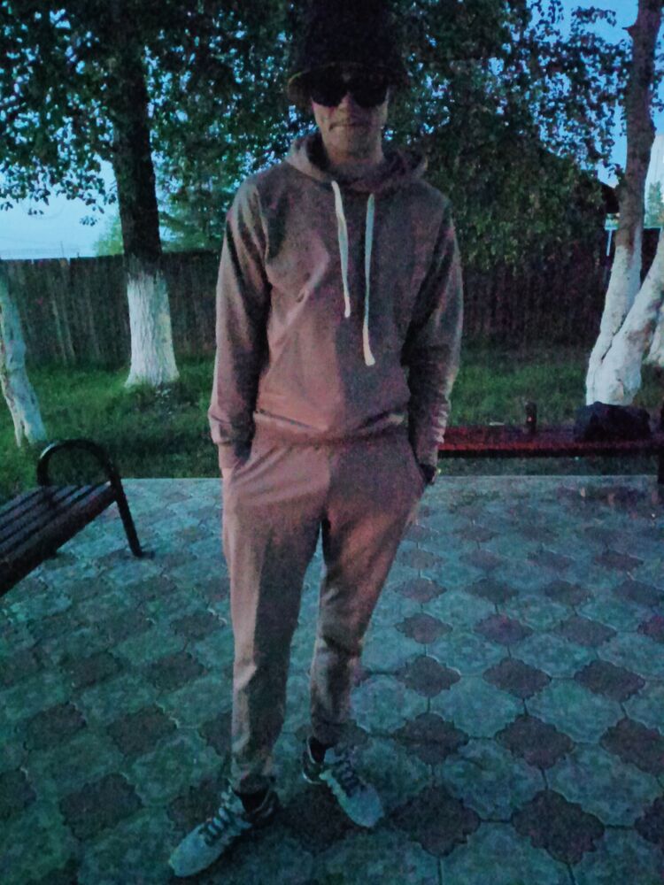  28048565  , 24 ,    