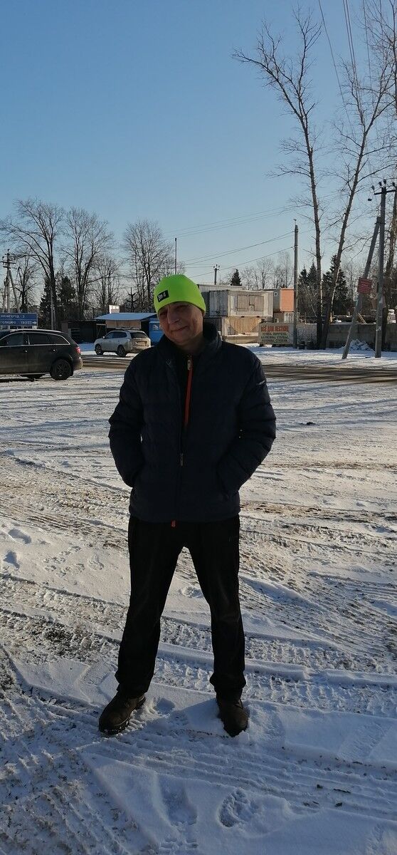  19056835  Ivan, 43 ,    