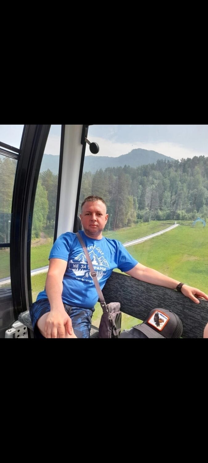  ,   Yury, 44 ,   ,   , c , 