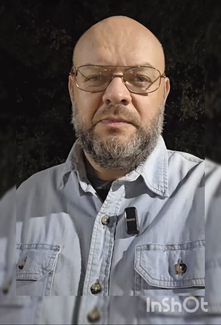  54380775  , 46 ,    New York City