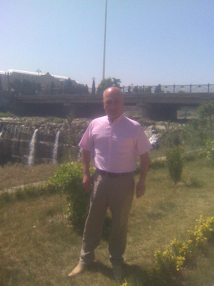 5662185  Tariel, 71 ,    