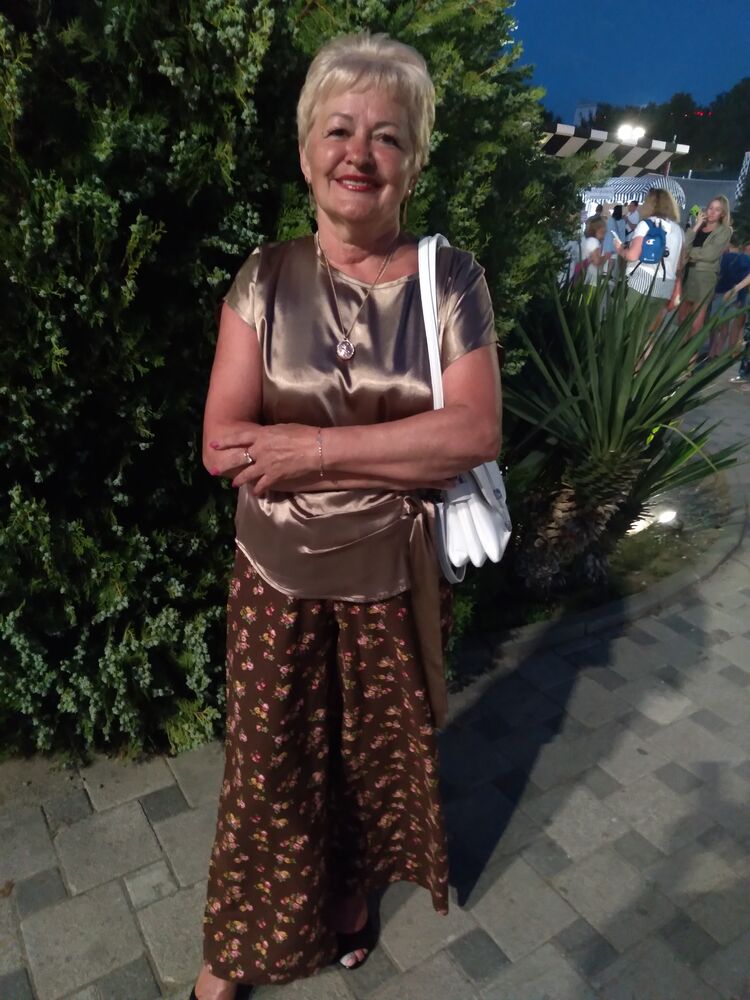  ,   Galina, 62 ,   c 