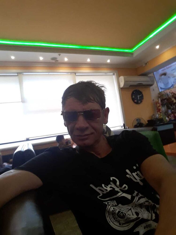  46233355  VLADIMIR, 52 ,    