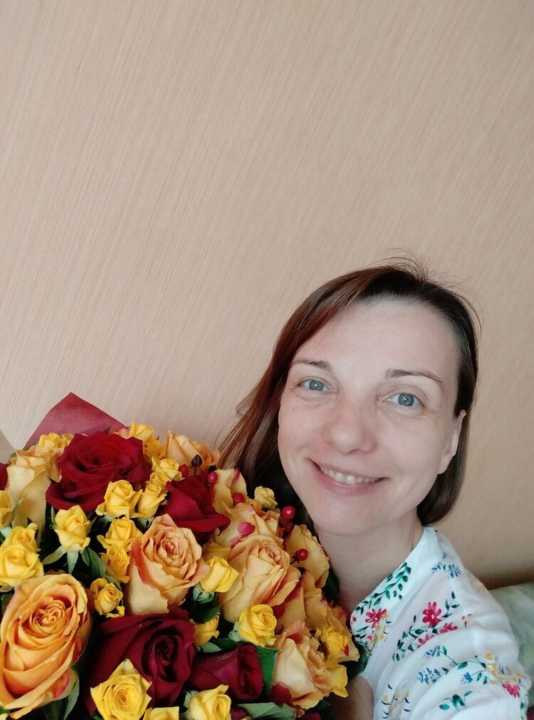  ,   Zoya, 47 ,   ,   