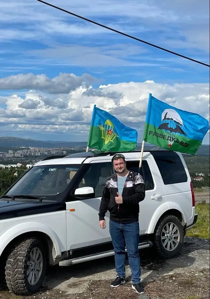  37103875  , 32 ,    