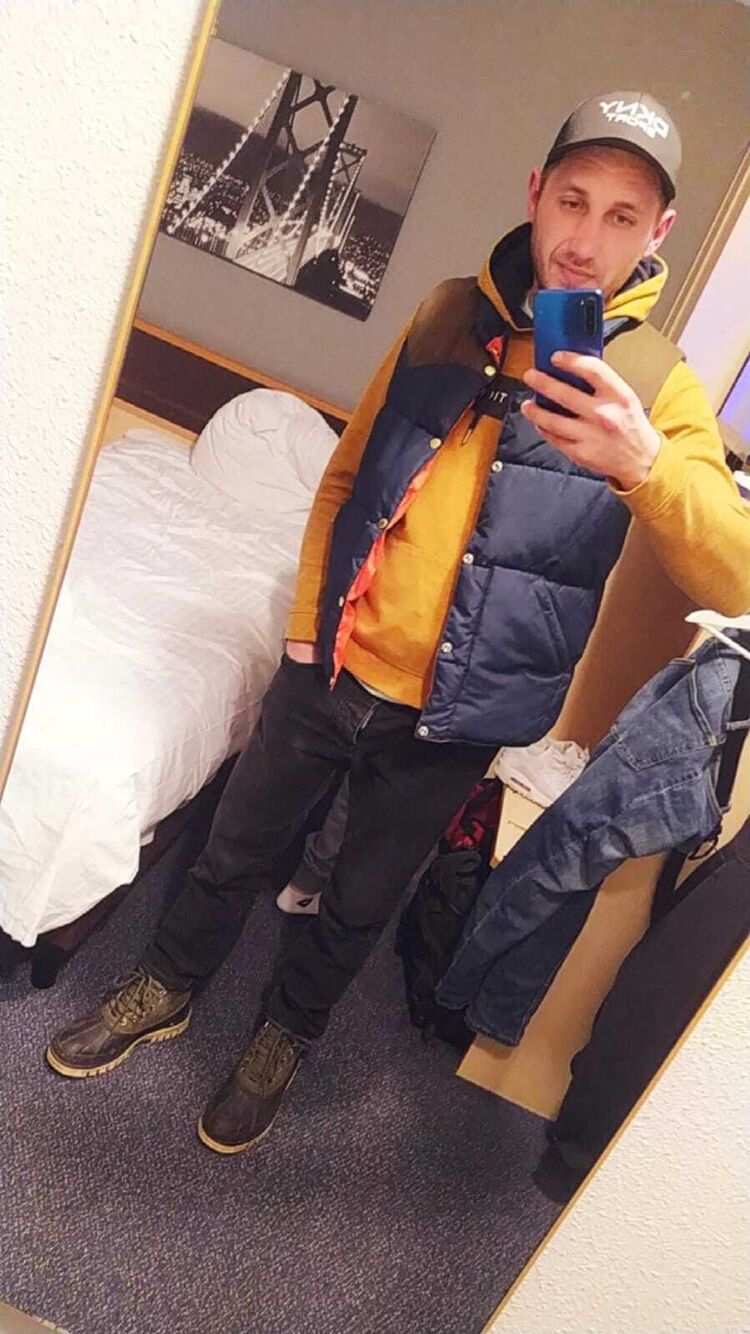  25180685  , 32 ,    