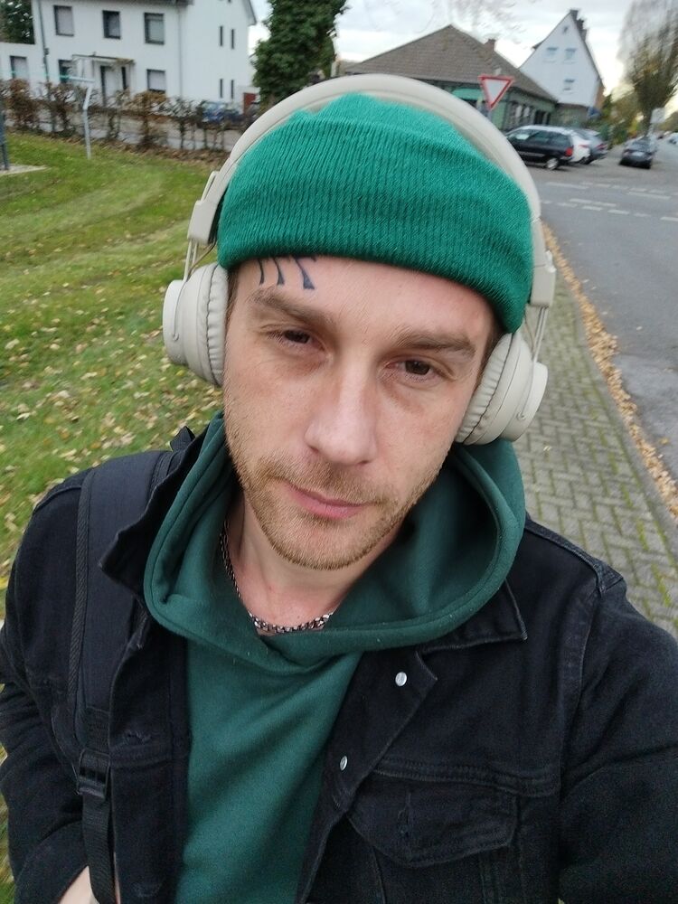 49614305  Vasyl, 29 ,    Viersen