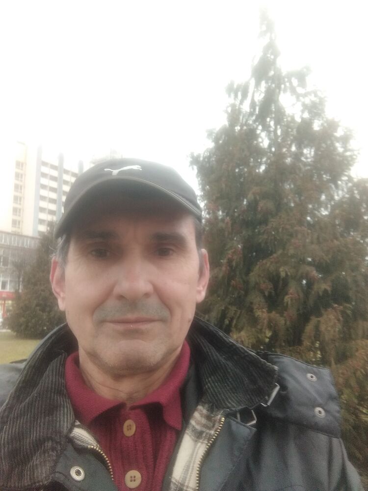 41566975  Ivan, 56 ,    
