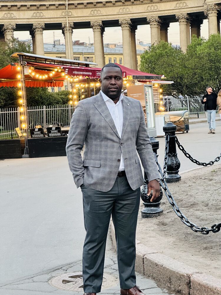 ���������� �����-���������, ���� ������� Monteiro, 39 ���, ������������ ��� ����� � ���������, c�������� ���������