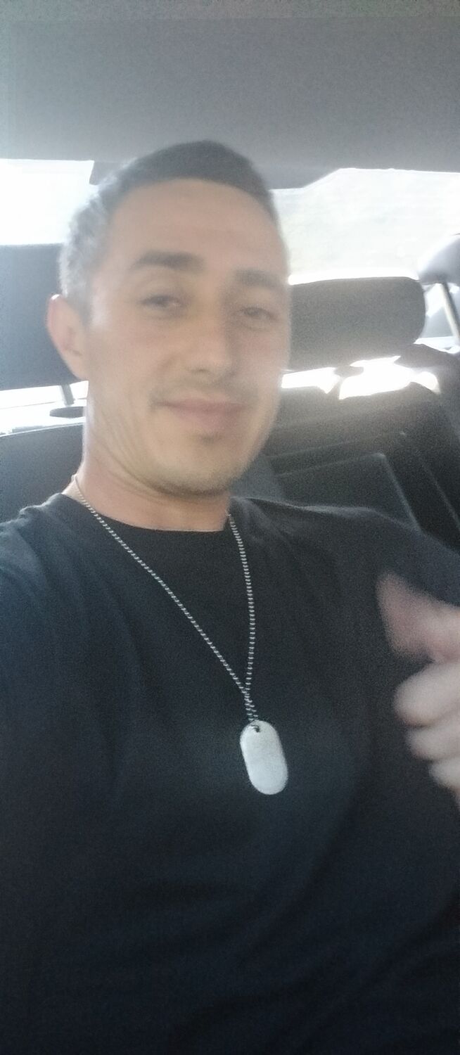  37225805  Oleg, 36 ,    