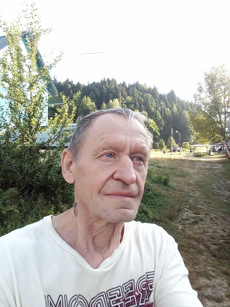  37196595  Niko, 52 ,    