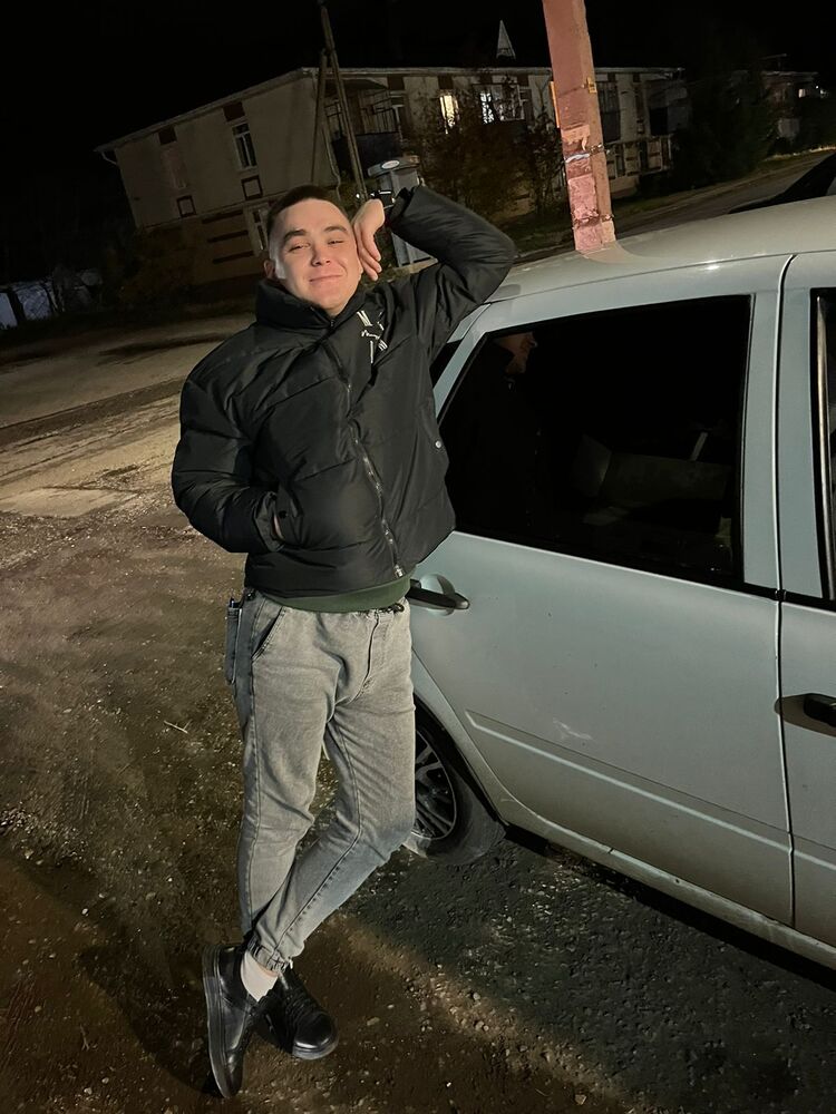  38755185  Sasha, 25 ,    