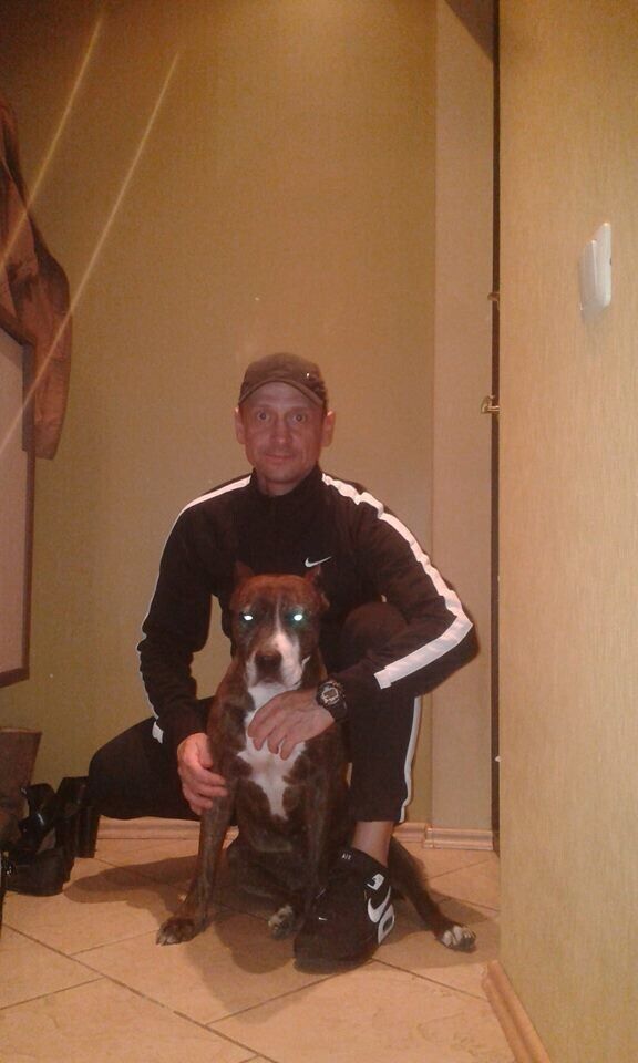  22317495  Denis, 46 ,    