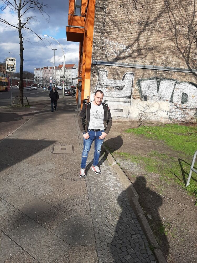  19147855  Venko, 30 ,    