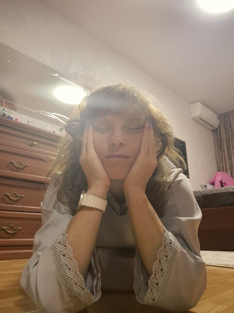  54194435  Mari, 53 ,    